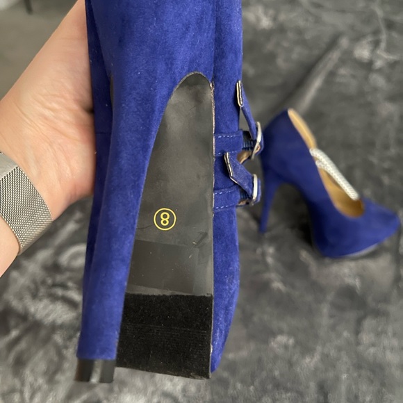 Blue and Silver Pumps - Picture 5 of 5